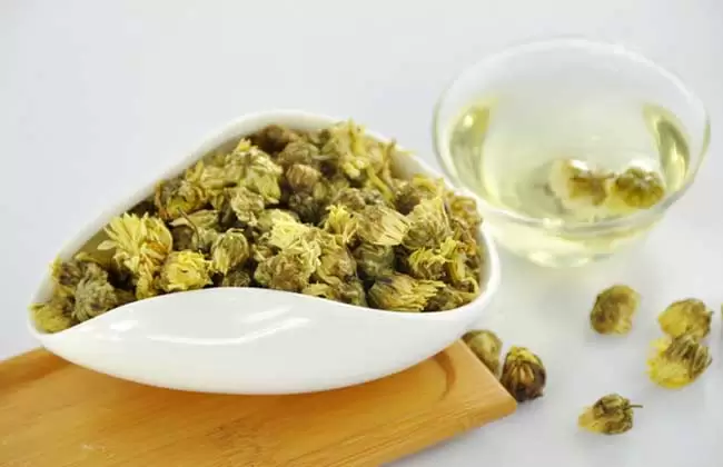 菊花茶的功效与禁忌 菊花茶的功效与禁忌