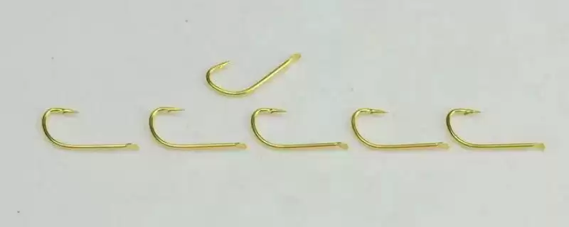 6号金袖钩适合钓多大的鱼(6号金袖钩在正常垂钓时适合钓多大的鱼呢)-会东网