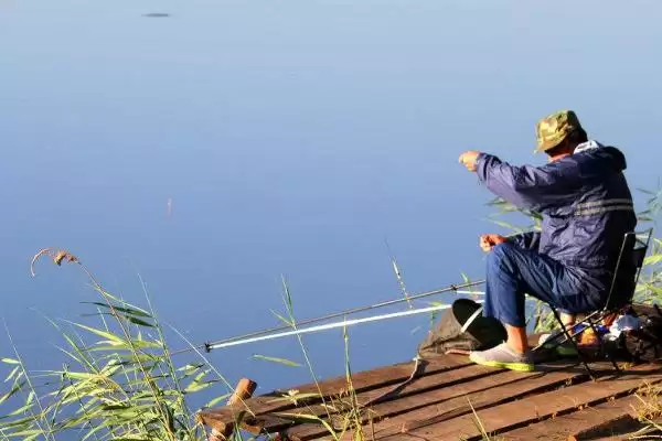 图片[4]-夏钓用蚯蚓还是红虫及二者使用要点？-会东网