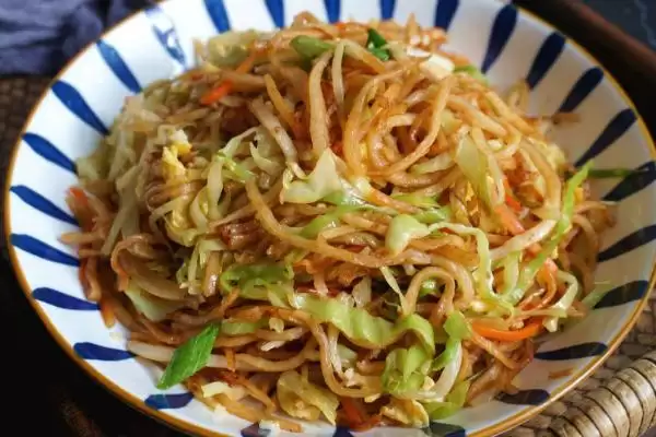 图片[4]-炒饼作为传统面食，有着怎样的历史渊源和地域特色？它的制作工艺有哪些独特之处？-会东网