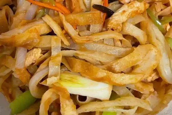 图片[2]-炒饼作为传统面食，有着怎样的历史渊源和地域特色？它的制作工艺有哪些独特之处？-会东网