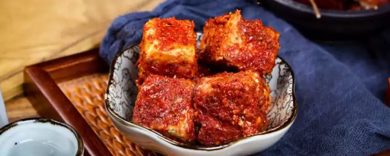 红腐乳和白腐乳口感差异明显,除了醇厚和偏甜还有哪些不同?-会东网
