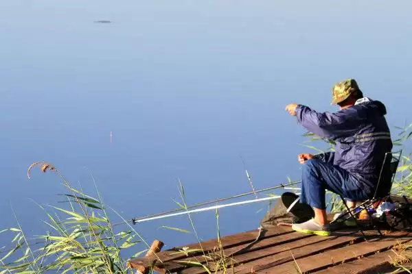 钓大鱼的钓层选择情况,钓大鱼要钓浮还是钓底如何选择插图3 钓大鱼的钓层选择情况,钓大鱼要钓浮还是钓底如何选择插图3