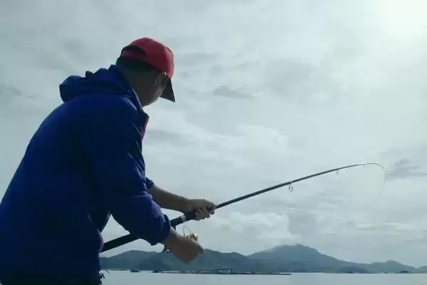 冬季雨后阴天钓鱼时间,冬季雨后的阴天什么时间好钓鱼插图2 冬季雨后阴天钓鱼时间,冬季雨后的阴天什么时间好钓鱼插图2