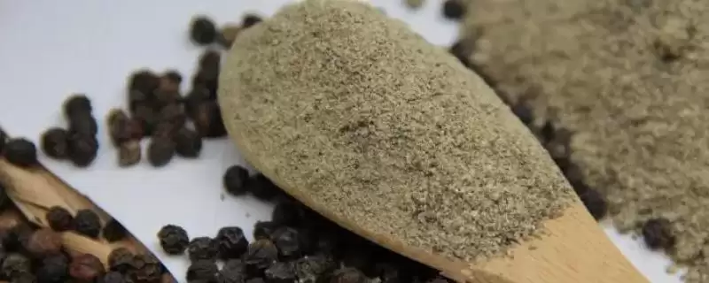 黑胡椒和白胡椒有何区别呢,黑胡椒和白胡椒在加工和使用方法上有差异吗插图 黑胡椒和白胡椒有何区别呢,黑胡椒和白胡椒在加工和使用方法上有差异吗插图