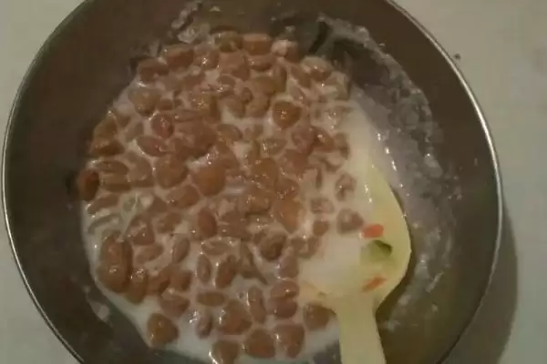 狗粮泡发5-6小时还能喂吗,狗粮泡发5-6小时再喂会影响狗狗健康吗插图1 狗粮泡发5-6小时还能喂吗,狗粮泡发5-6小时再喂会影响狗狗健康吗插图1