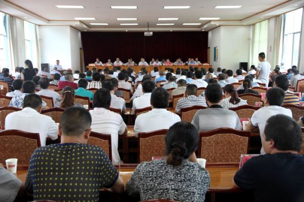 会东网新闻资讯：会东县召开乡镇领导班子换届任前集体谈话会插图1