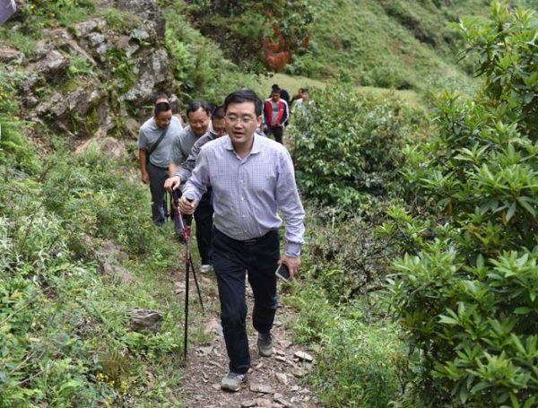 川滇明珠会东网新闻资讯：刘晓博下乡调研插图2