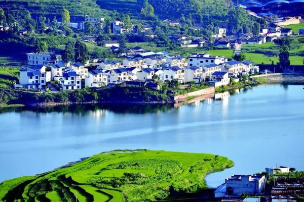 川滇明珠旅游|阳光下的鲹鱼河-会东网