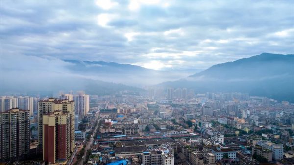 川滇明珠,金边银角插图2 川滇明珠,金边银角插图2