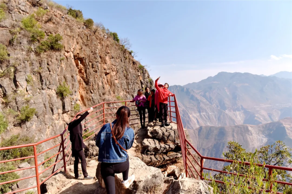 川滇明珠独特的少数民族民俗风情插图4 川滇明珠独特的少数民族民俗风情插图4