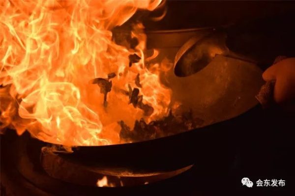 会东川滇明珠美食鲹鱼河畔食府插图8 会东川滇明珠美食鲹鱼河畔食府插图8