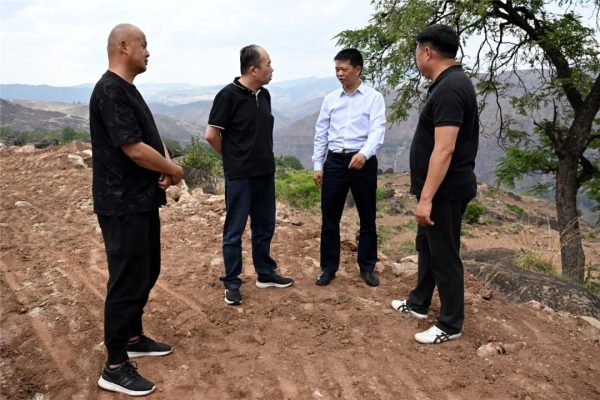 川滇明珠会东:张亮到铁柳镇调研督导防汛防地灾工作插图3 川滇明珠会东:张亮到铁柳镇调研督导防汛防地灾工作插图3