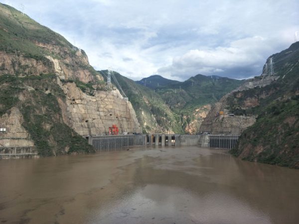 会东乌东德，金沙江下游第一个大型梯级电站，县城有酸菜坨坨鸡吃插图1