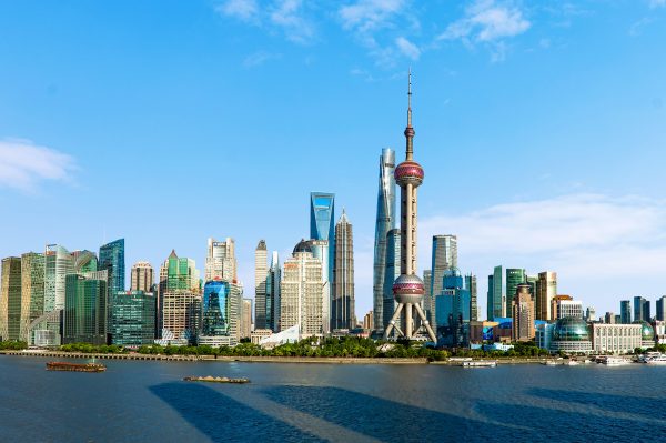 图片[1]-“人”流动、“车”上路、公共交通恢复上海生产生活复苏正加速-会东网