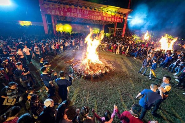 四川凉山州全国最大火把节取消了!插图1 四川凉山州全国最大火把节取消了!插图1