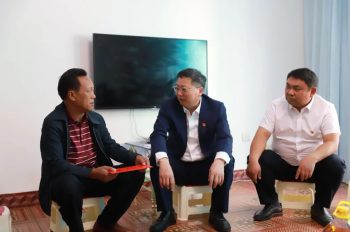 川滇明珠|环江红走访慰问了野租乡老党员插图1