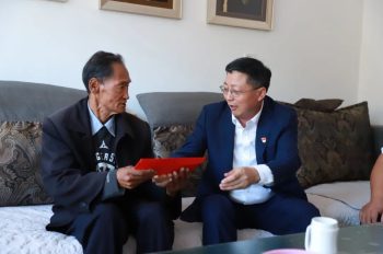 川滇明珠|环江红走访慰问了野租乡老党员插图2