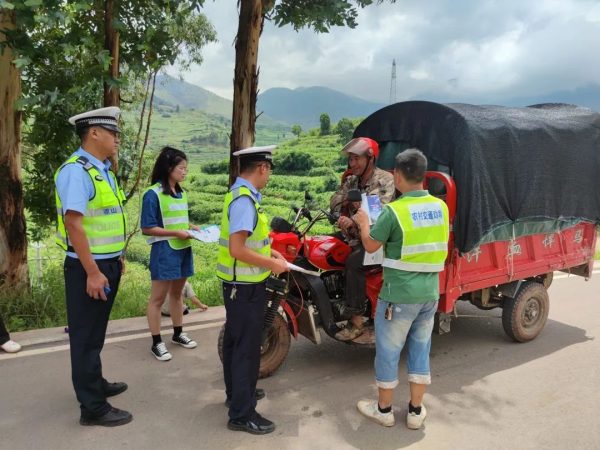 会东交警切实做好“火把节”期间道路交通安全工作-会东网