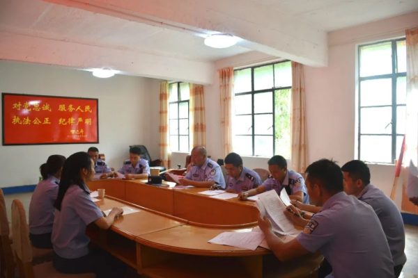 会东县|会东县公安局到铅锌派出所开展心理健康服务活动插图 会东县|会东县公安局到铅锌派出所开展心理健康服务活动插图