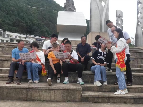 会东县和文中学积极开展民族团结进步宣传月活动插图1