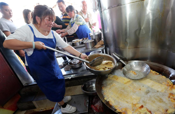 四川会东县的一道美食——油炸土豆,你吃过吗?插图4 四川会东县的一道美食——油炸土豆,你吃过吗?插图4