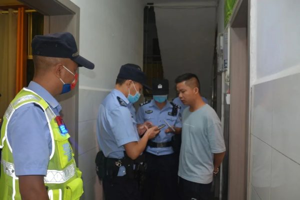 会东县开展第三次夏夜治安巡查统一行动-会东网