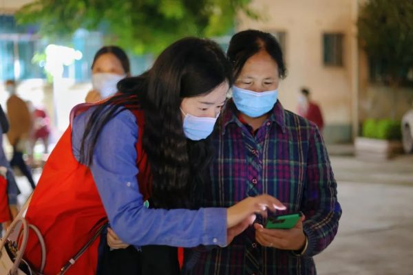 会东青年志愿者战役在会东县城每个角落