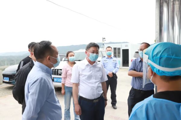 图片[1]-会东门户网|环江红暗访鲹鱼河镇、姜州镇等疫情防控卡点