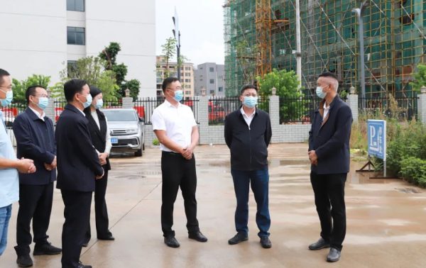 图片[4]-会东县新闻在线，环江红检查疫情防控工作