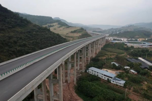 会东高速|宁攀高速11标提前实现通车段全幅贯通!插图2 会东高速|宁攀高速11标提前实现通车段全幅贯通!插图2