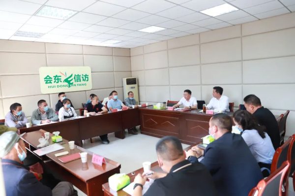 会东新闻资讯在线|环江红到会东县信访局接待来访群众插图 会东新闻资讯在线|环江红到会东县信访局接待来访群众插图