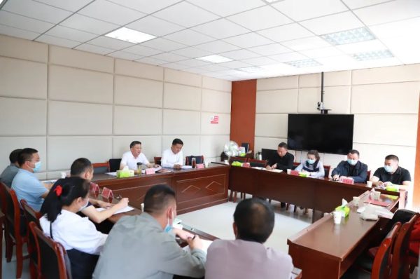 会东新闻资讯在线|环江红到会东县信访局接待来访群众插图1 会东新闻资讯在线|环江红到会东县信访局接待来访群众插图1