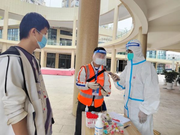 会东青年志愿者战役在会东县城每个角落插图1