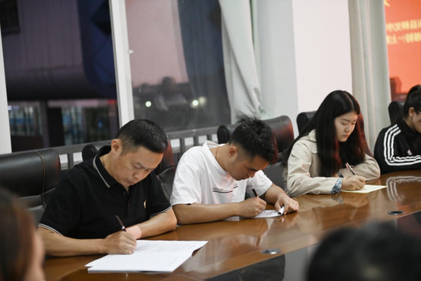 会东和文中学初2022级全体教师参加了本学期年级教师会插图5