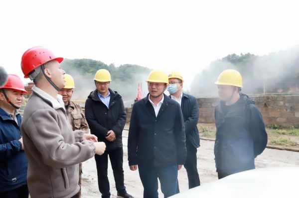 会东网:会东县委书记环江红到满银沟镇调研插图 会东网:会东县委书记环江红到满银沟镇调研插图