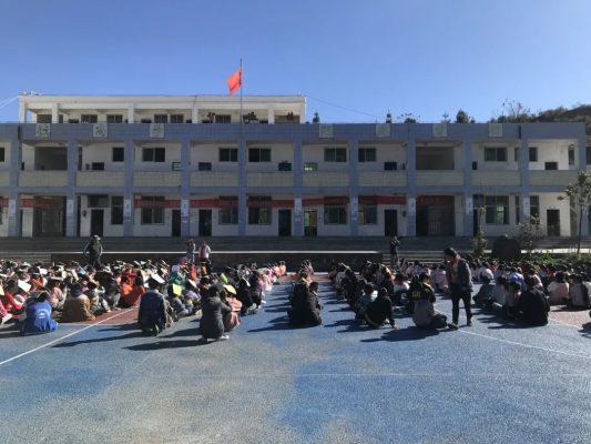 川滇明珠,11月29日,老君滩乡中心校组织全体师生开展防震演练-会东网