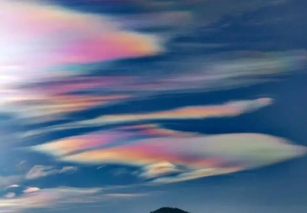 会东网，11月11日会东的网友拍摄到了罕见白云插图4