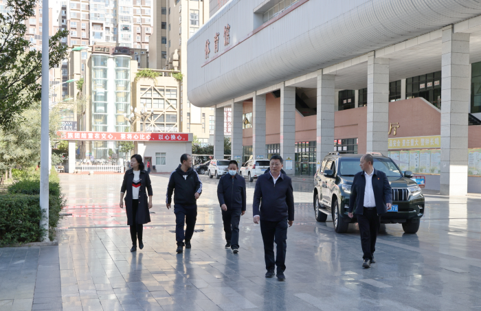 会东网资讯,11月9日,会东县委书记环江红到和文中学调研教育发展工作-会东网