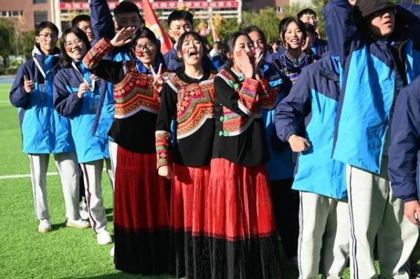 川滇明珠官网，11月23日，会东和文中学第十一届冬季田径运动会开幕啦！插图4