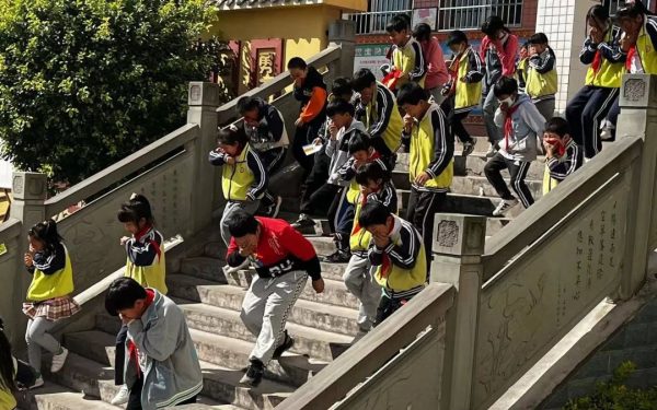 会东网，11月11日，会东姜州镇中心校开展消防安全应急演练活动-会东网