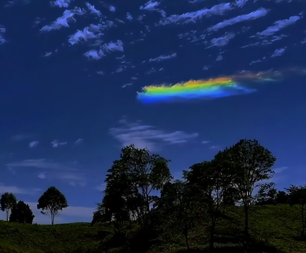 会东网,11月11日会东的网友拍摄到了罕见白云插图5 会东网,11月11日会东的网友拍摄到了罕见白云插图5