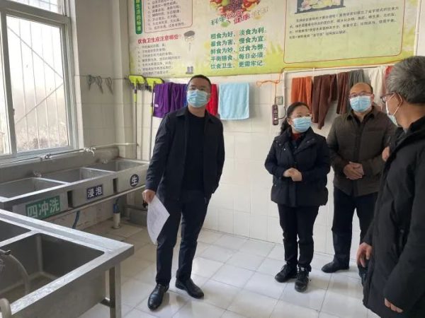 会东网动态， 会东委书记环江红到会东县天天爱幼儿园调研插图1