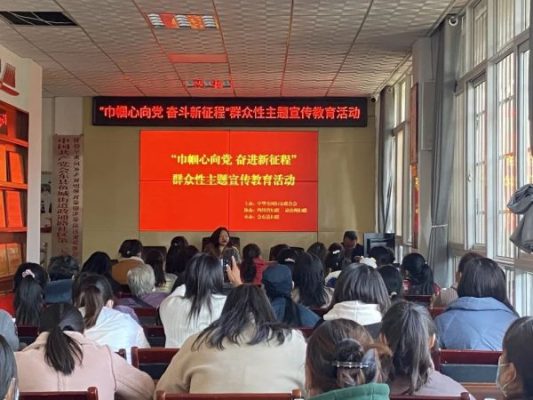 会东网报道，12月7日，会东县长宋程凡主持召开县十八届人民政府第23次常务会议插图3