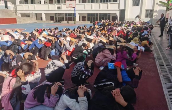 会东网报道,老君滩乡岩坝小学举行防震减灾应急疏散演练活动-会东网