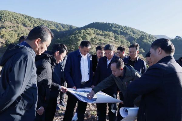 会东网报道,12月3日,刘志彬一行到会东县调研指导磷化工产业园选址工作-会东网