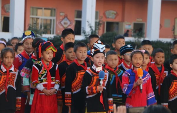 川滇明珠动态，第五小学开展《民族团结驻我心》主题队会活动插图1