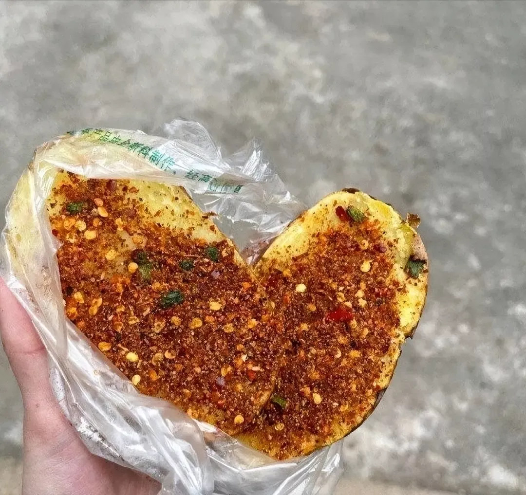 凉山汉堡已成为凉山地区一道特色小吃!插图4 凉山汉堡已成为凉山地区一道特色小吃!插图4