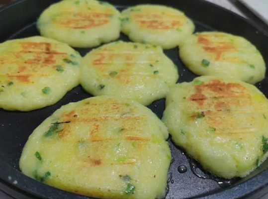 会东非遗洋芋粑粑(会东家喻户晓小吃洋芋粑粑)-会东网