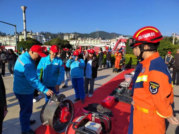 会东县举行“119”消防宣传月启动仪式插图2